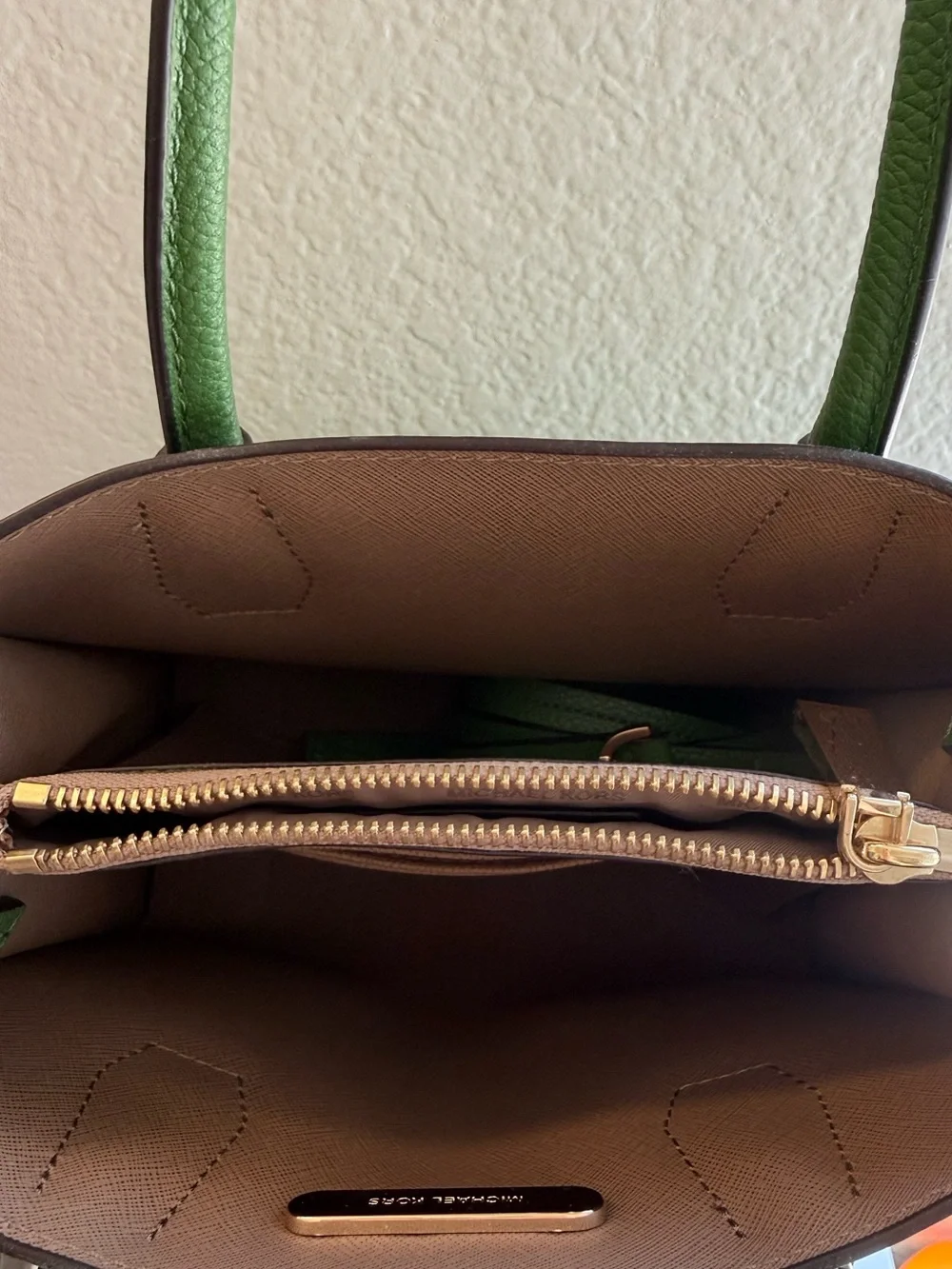 Michael Kors Mercer Medium Pebbled Leather Green Crossbody Hand Bag Purse